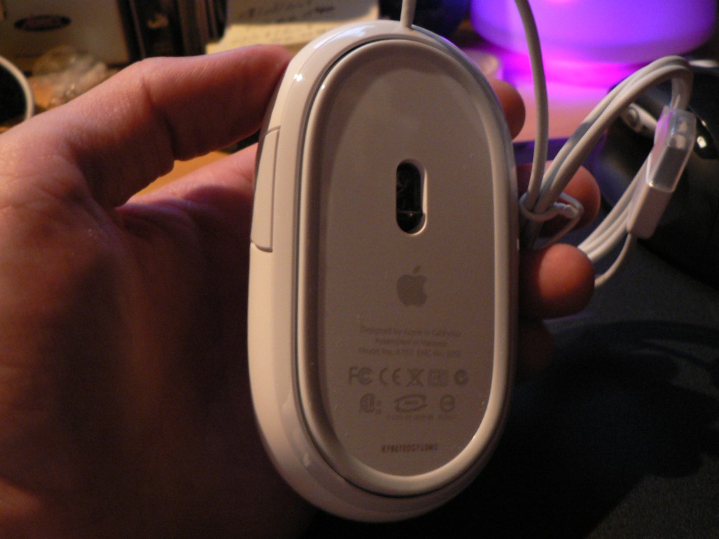 photo_souris_apple_mighty_mouse_03-08-2006_23